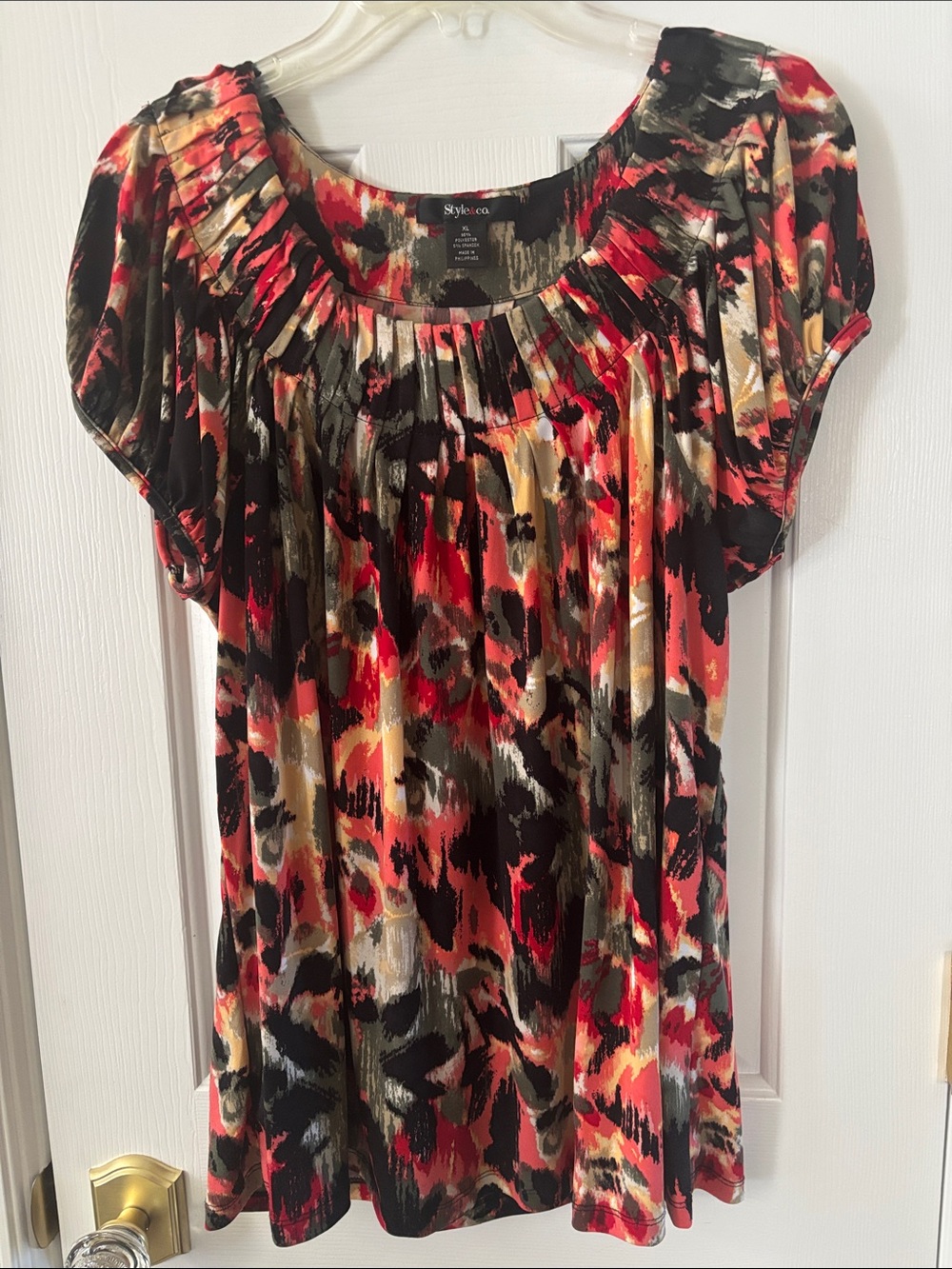 Style & Co. Women's Multicolor Pleated Scoop Neck Top - Red, Black, Tan